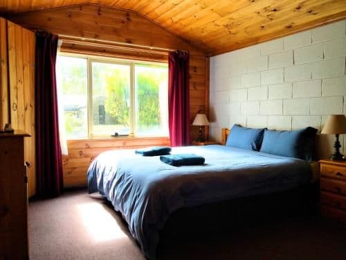 Pet Friendly - King Bed Cottage with Garden View