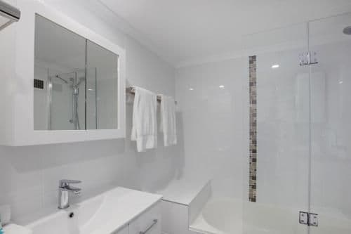 Deluxe Two-Bedroom Apartment