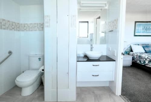 Deluxe Two-Bedroom Apartment