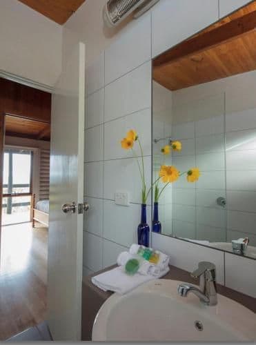 Deluxe Cove Cottage with Outdoor Spa