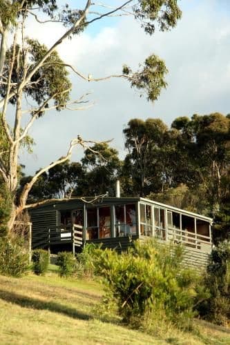 Deluxe Lake Cottage with Outdoor Spa
