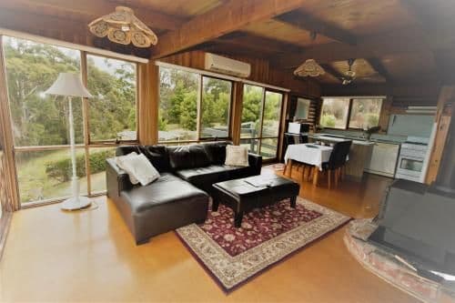 Deluxe Cove Cottage with Outdoor Spa