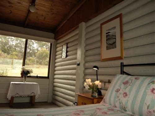 Deluxe Cove Cottage with Outdoor Spa