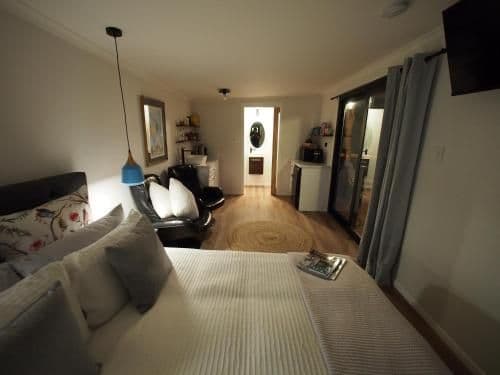 Deluxe Queen Studio