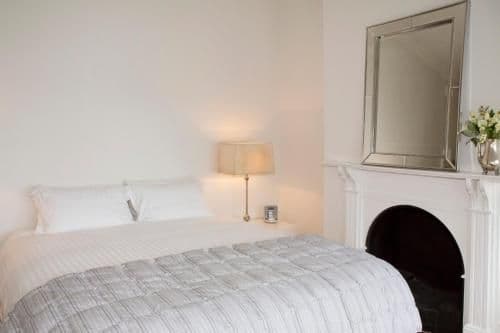 Deluxe Upstairs King Room