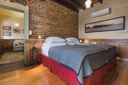 King Studio with Sofa Bed