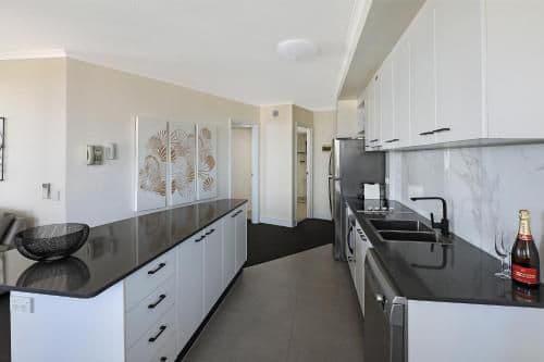 Superior One-Bedroom Apartment