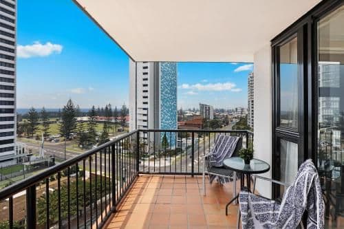 Superior One-Bedroom Apartment