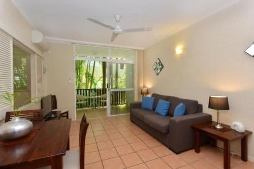 Deluxe One-Bedroom Apartment