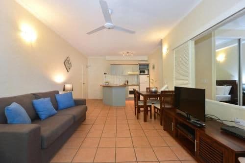 Deluxe One-Bedroom Apartment