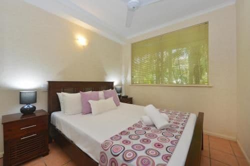 Deluxe One-Bedroom Apartment