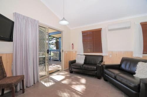 Two- Bedroom Cottage with Garden View- Disability Access