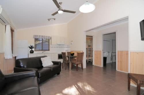 Two- Bedroom Cottage with Garden View- Disability Access