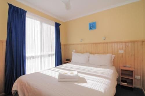 Three-Bedroom Cottage with Garden View - Spa Bath