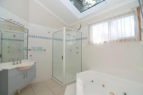 One-Bedroom Cottage with Garden View - Spa Bath 