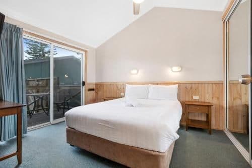 One-Bedroom Cottage with Garden View - Spa Bath 
