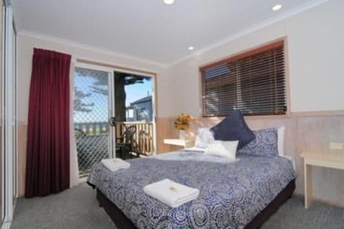Cottage with Garden View - Second Row