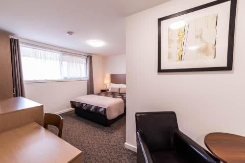 Deluxe Queen Room