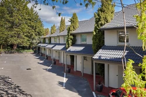 Three-Bedroom Villa with Courtyard