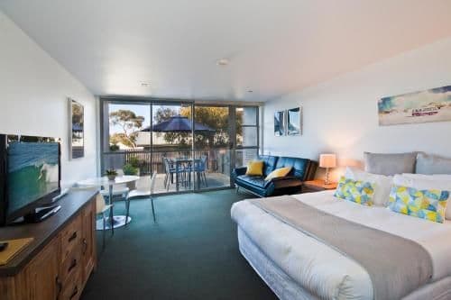 Deluxe Studio with Courtyard 