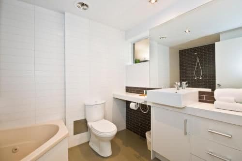 Deluxe Studio with Courtyard 