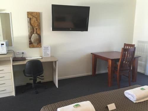 Business Queen Room
