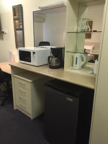 Business Queen Room