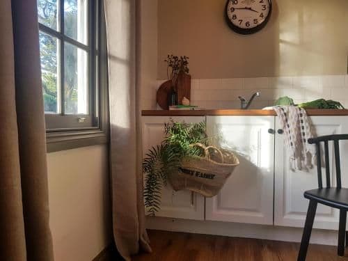 One-Bedroom Cottage with Spa Bath