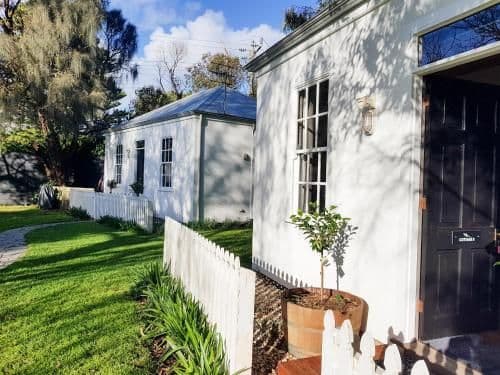 One-Bedroom Cottage with Spa Bath