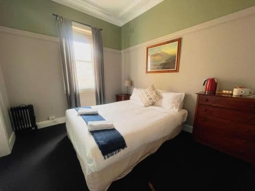 Queen Room with Ensuite Bathroom