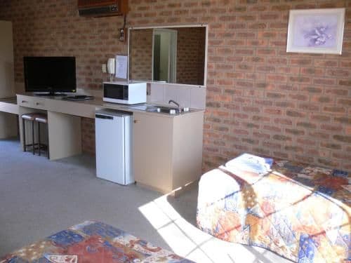 Family Room (6 Adults)