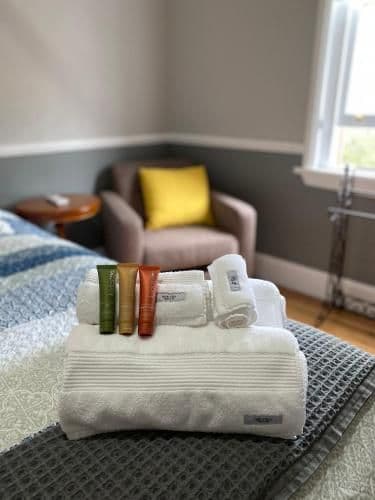 Deluxe Queen Room