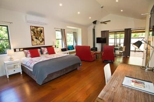 Premium Cottage with Spa Bath