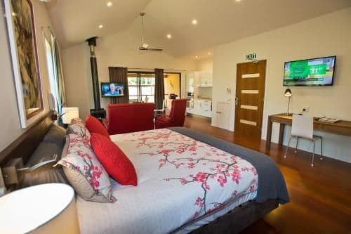 Premium Cottage with Spa Bath