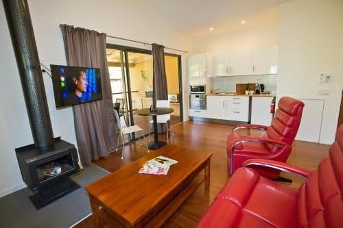 Premium Cottage with Spa Bath