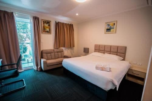 Deluxe Suite