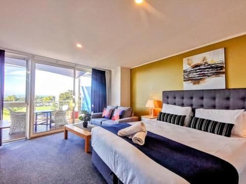 Deluxe King Room with Ocean View