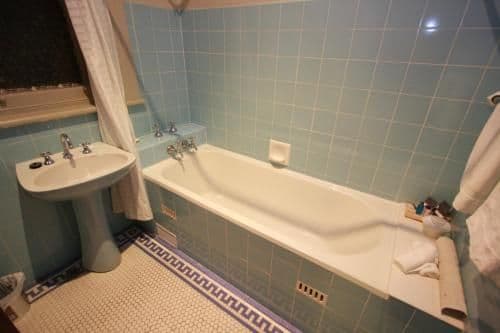Queen Suite with Bath