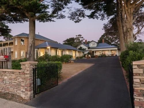 Dolphin Suite