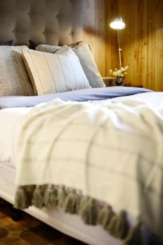 2 Bedroom Log Cabin