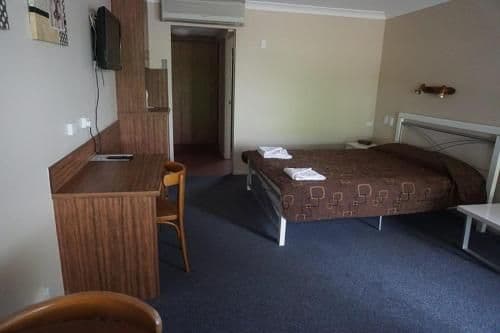 Comfort Triple Room