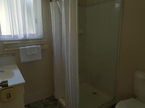 2 Bedroom Cabin 4 Berth
