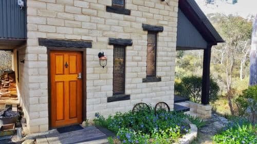 One-Bedroom Artist's Lodge