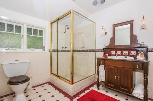 The Spring Queen Suite