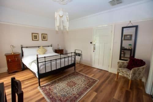 The Green Queen Suite