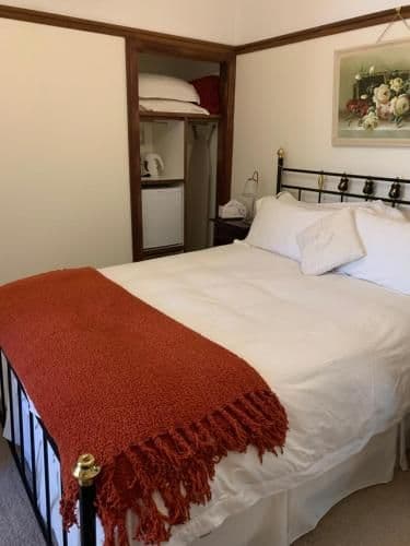 The Autumn Queen Suite