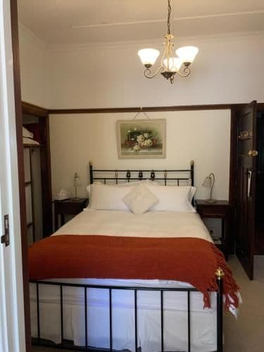 The Autumn Queen Suite