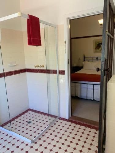 The Autumn Queen Suite