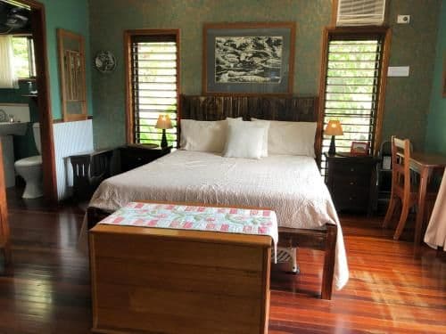 Deluxe Queen Room