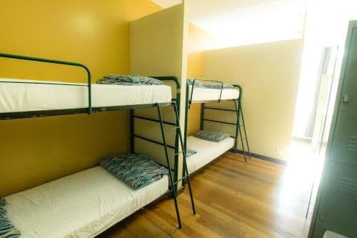 Bed in 6-Bed Mixed Dormitory Room with Shared Bathroom